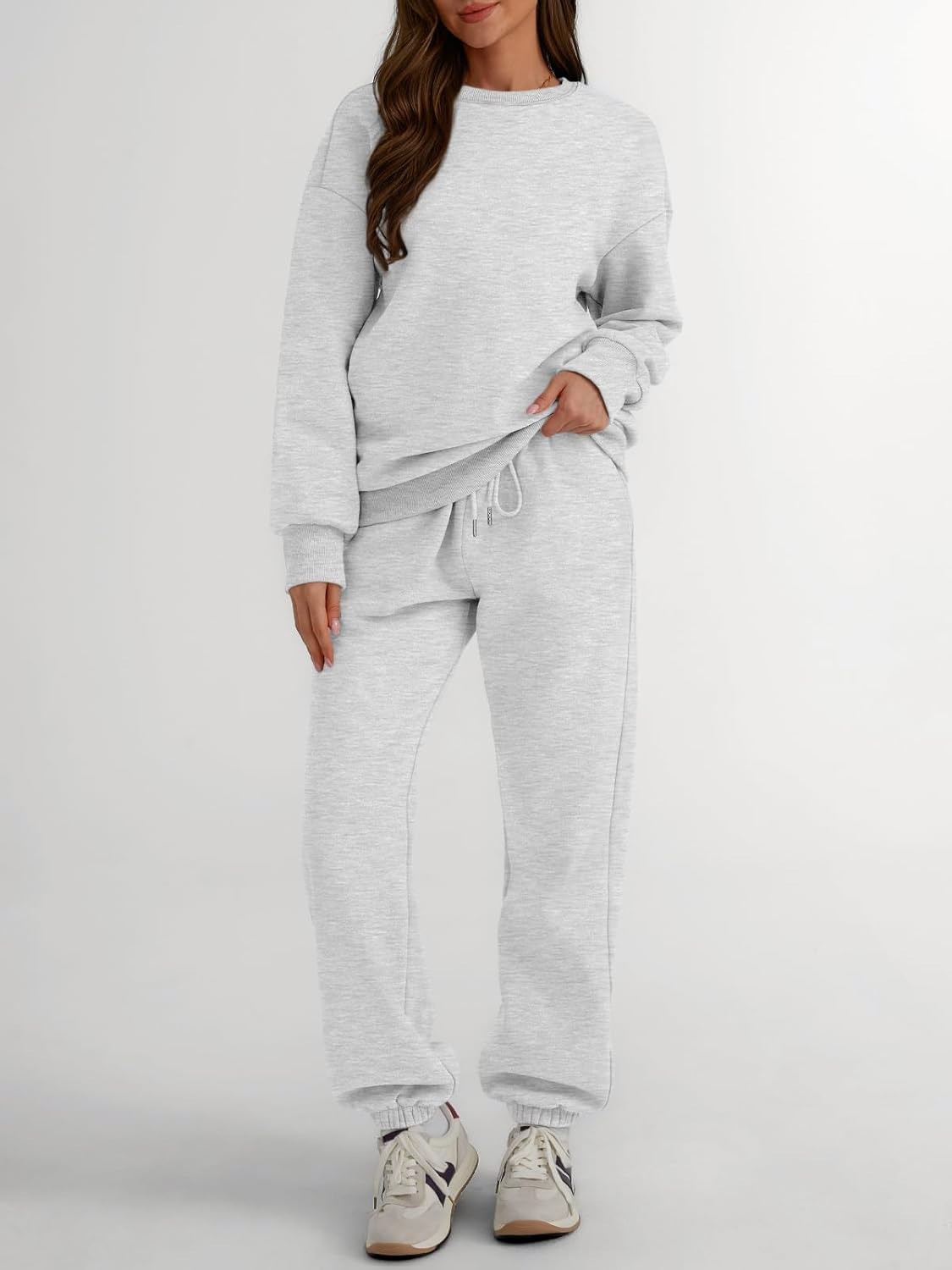 Trendy Queen Sweatsuits Women 2 Piece Outfits Two Piece Crewneck Sweatshirts Sets Lounge Fall Sweatpants 2025 Tracksuits