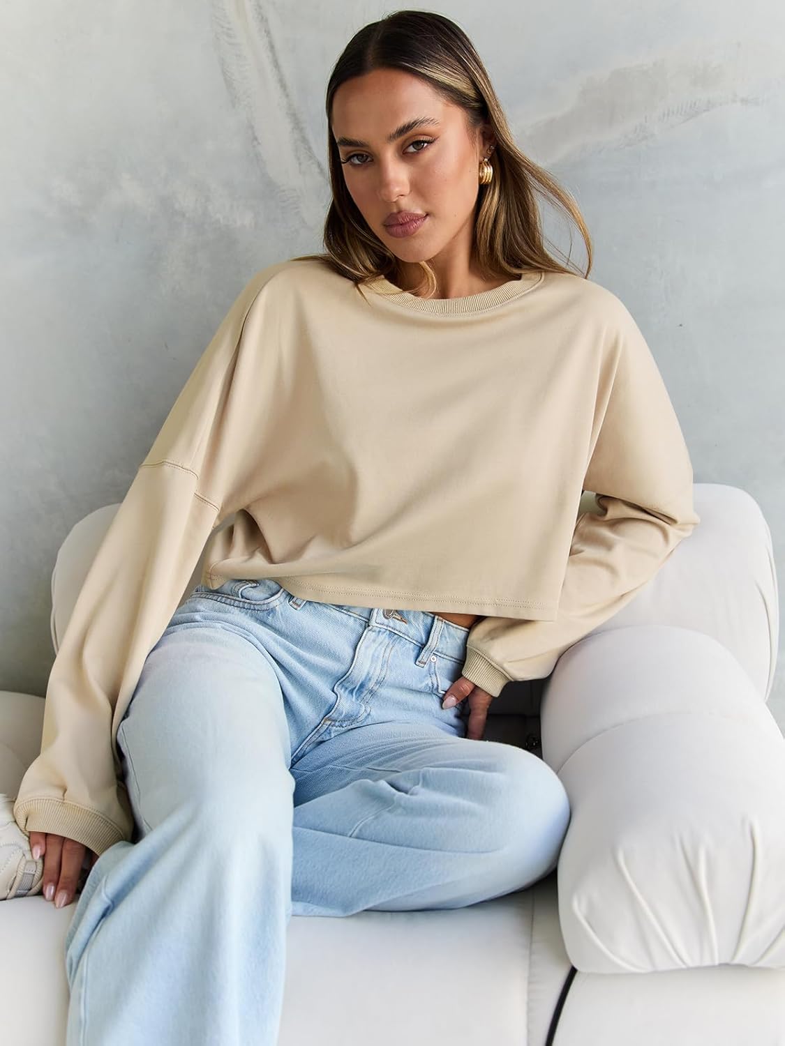 Trendy Queen Cropped Sweatshirts for Women Oversized Crewneck Sweaters Long Sleeve Tops Fall Winter Clothes 2025
